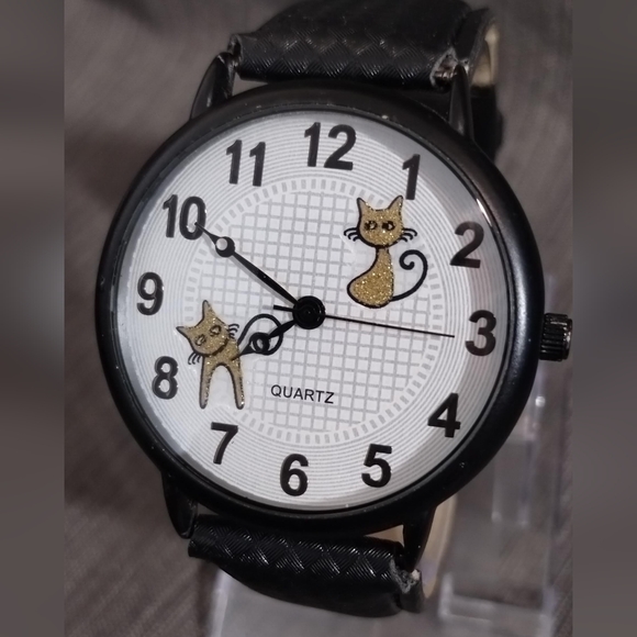 Accessories - Quartz Watch with Kitty Accents, Runs & Keeps Time, New Battery